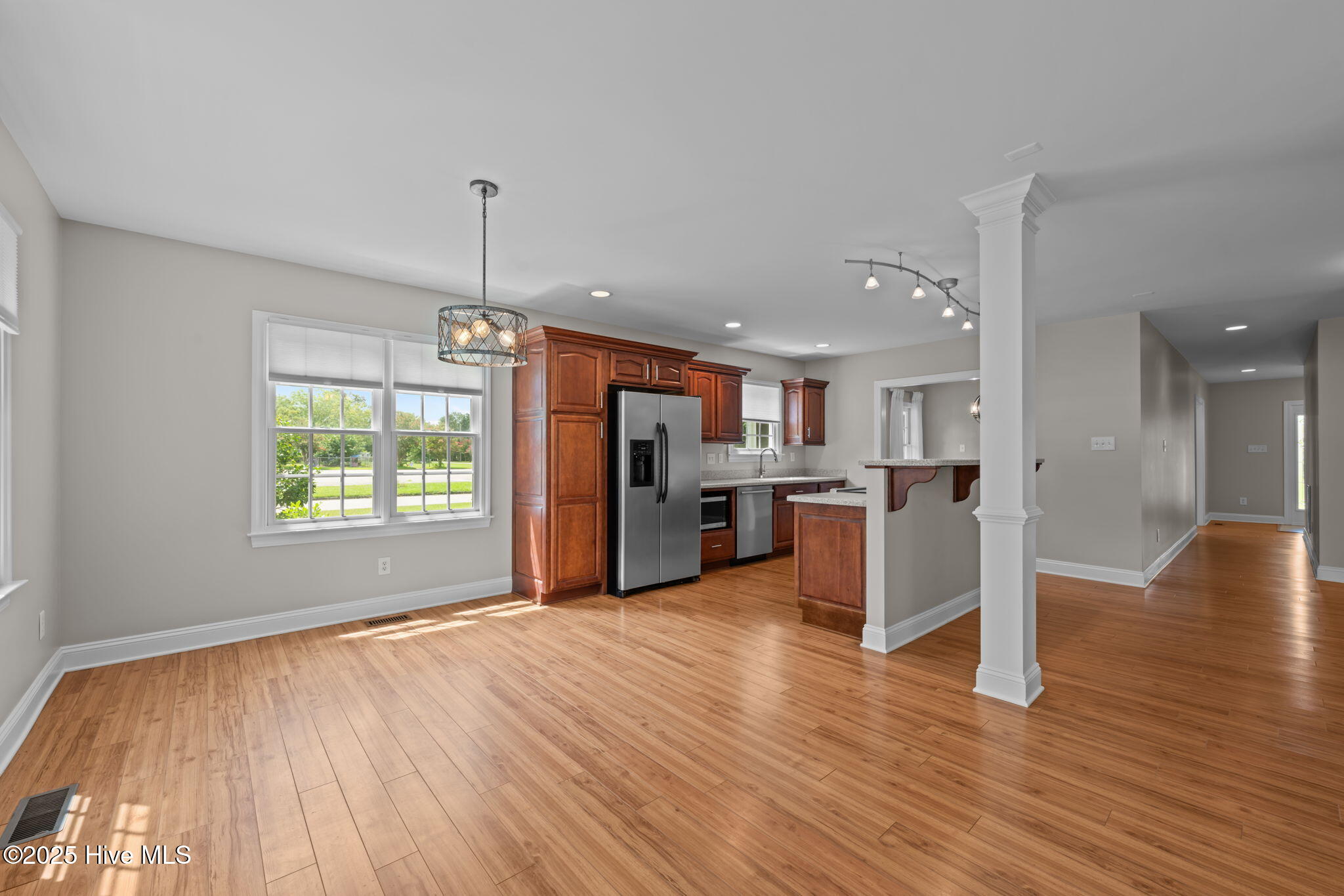 1609 Lucerne Way New Bern, NC 28560 - Photo 11 of 48 Eat-in Kitchen