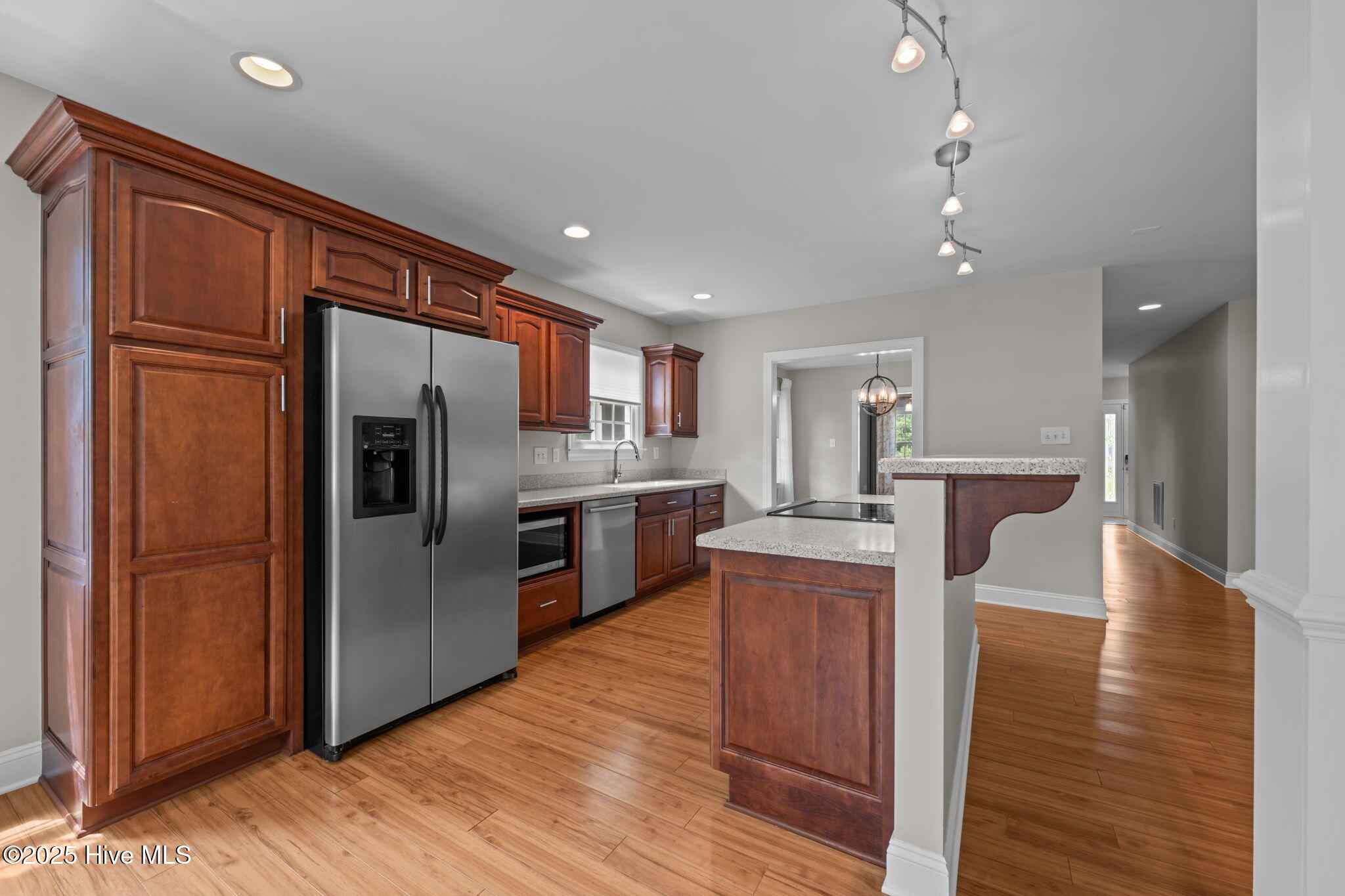 1609 Lucerne Way New Bern, NC 28560 - Photo 12 of 48 Kitchen