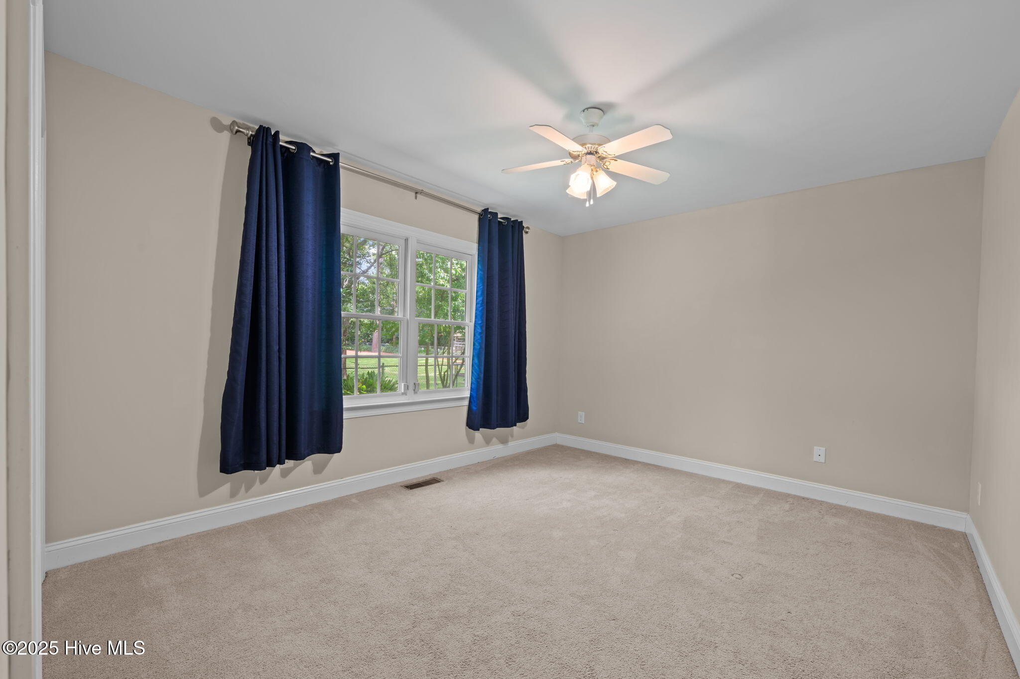 1609 Lucerne Way New Bern, NC 28560 - Photo 27 of 48 Bedroom 3