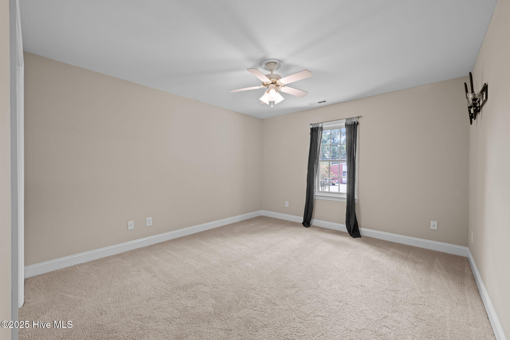 1609 Lucerne Way New Bern, NC 28560 - Photo 30 of 48 4th Bedroom or Bonus Room