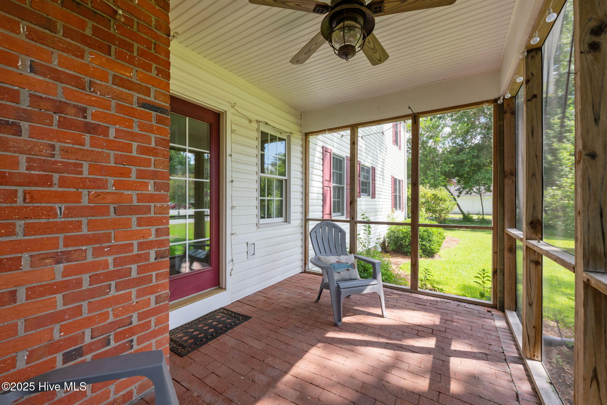 1609 Lucerne Way New Bern, NC 28560 - Photo 34 of 48 Screened Porch