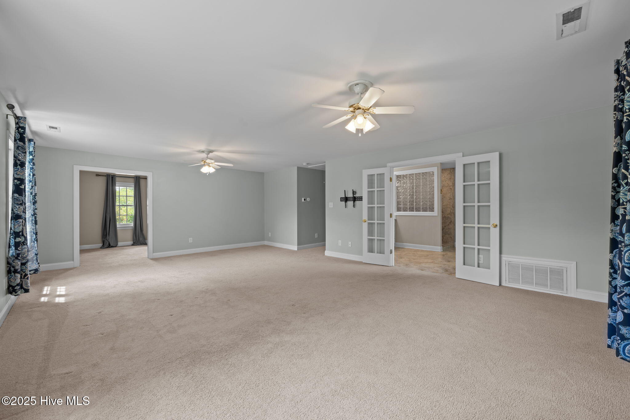 1609 Lucerne Way New Bern, NC 28560 - Photo 4 of 48 Primary Bedroom