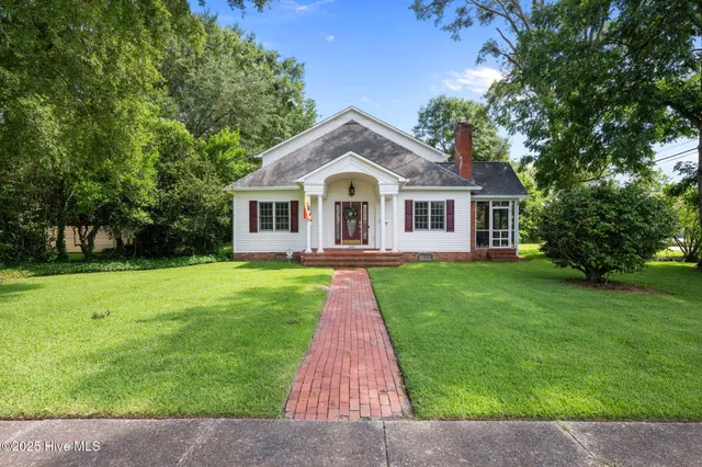 $475,000 | 1609 Lucerne Way, New Bern, NC 28560