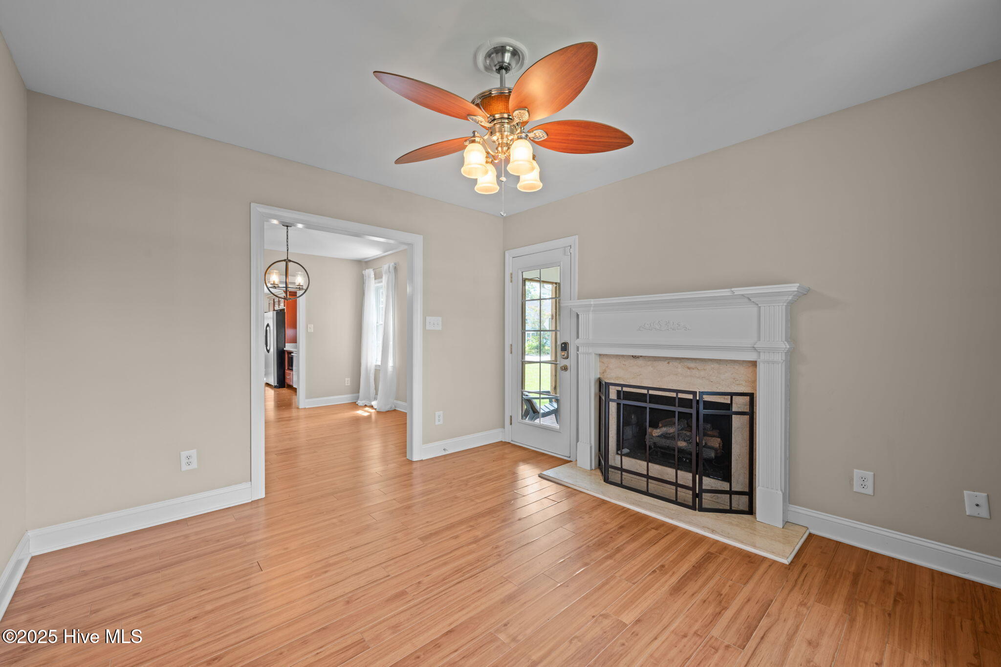 1609 Lucerne Way New Bern, NC 28560 - Photo 6 of 48 Formal Living Room