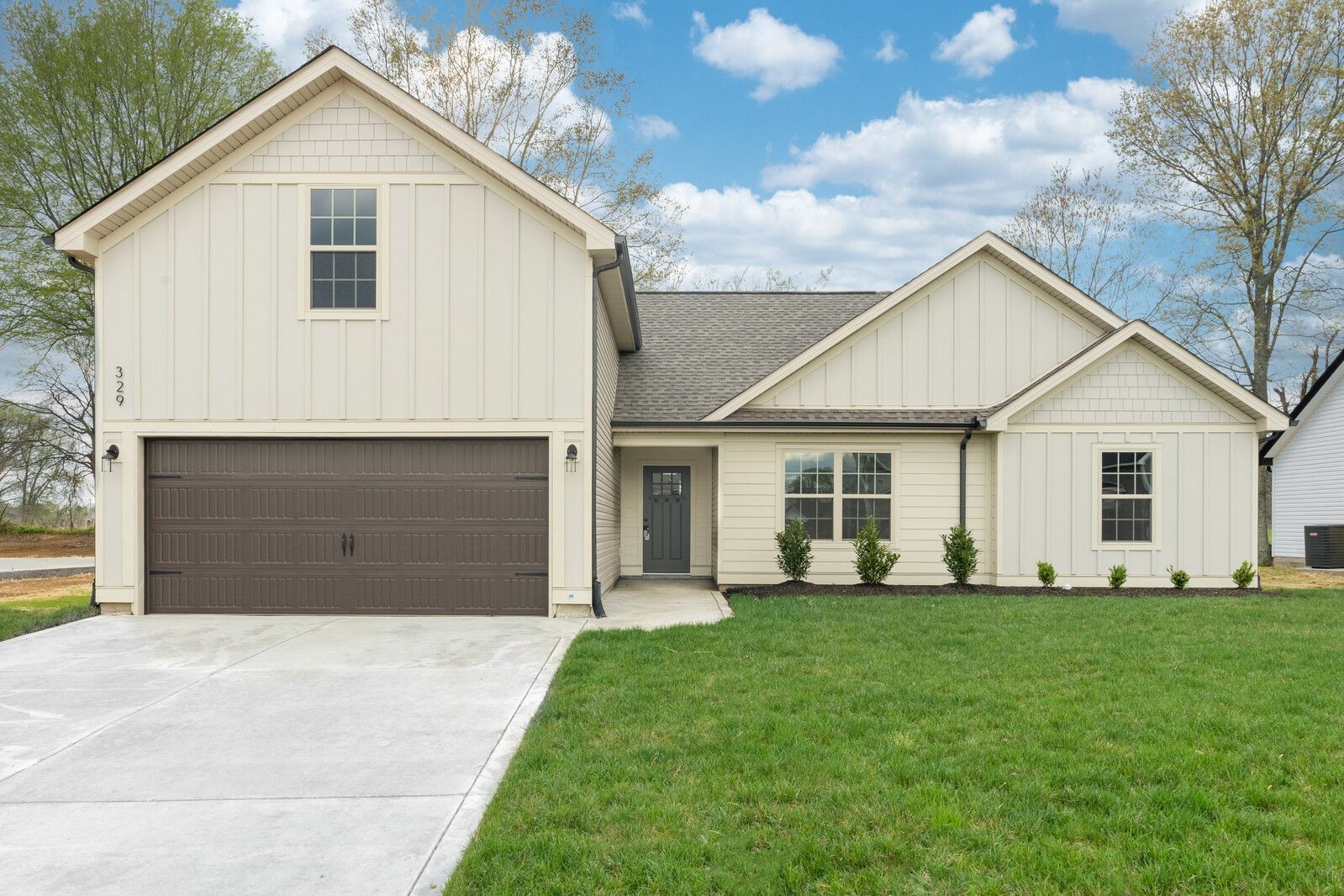 323 Fieldstone Lane Springfield, TN 37172 - Photo 3 of 17 Gallery Image 3