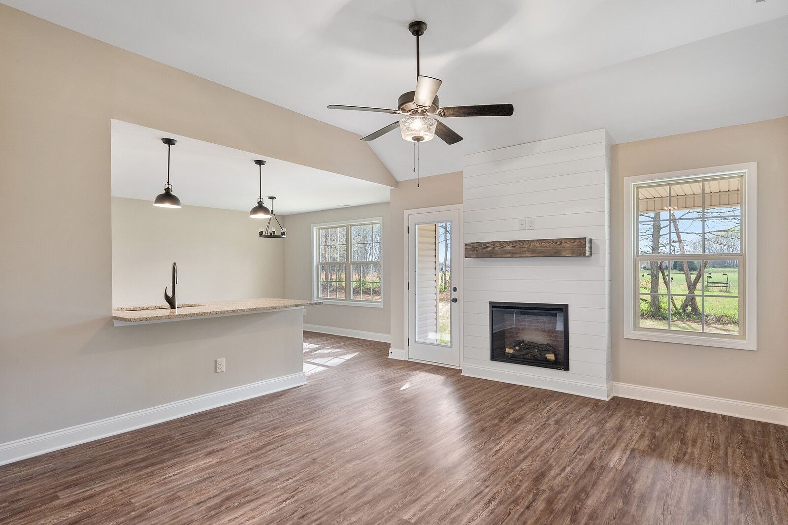 323 Fieldstone Lane Springfield, TN 37172 - Photo 4 of 17 Gallery Image 4