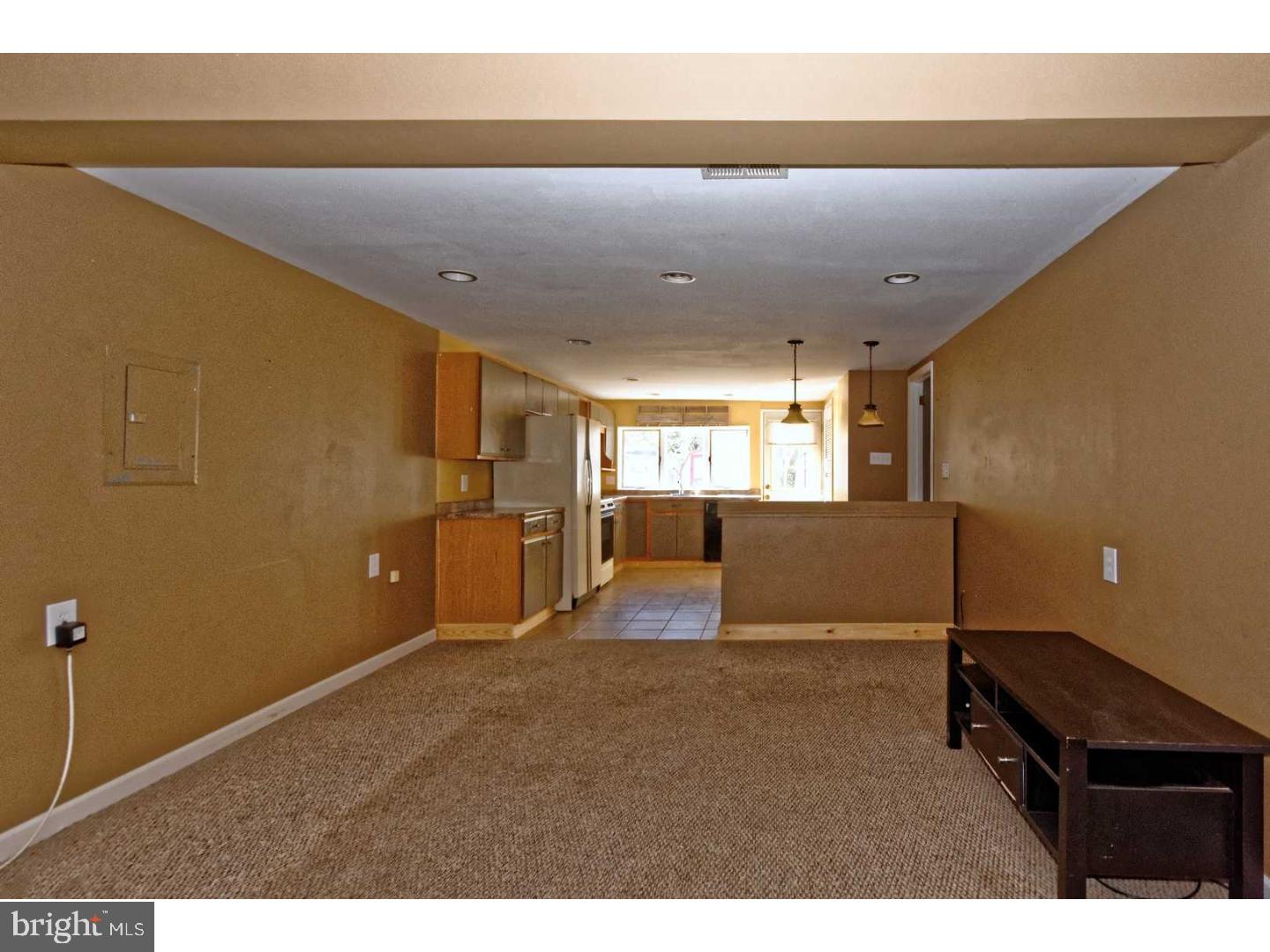 402 Cornell Road Glassboro, NJ 08028 - Photo 9 of 25 Family Room