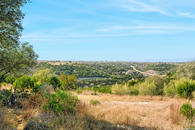 $250,000 | 206 Paradise Point Drive, Boerne, TX 78006