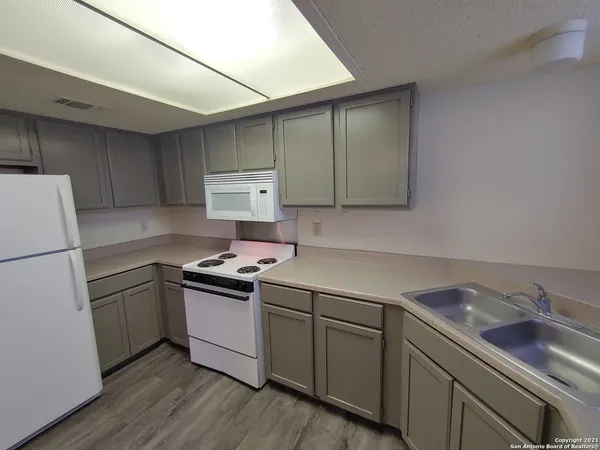 $850 | 6316 Cambridge Drive, Unit 1, San Antonio, TX 78218