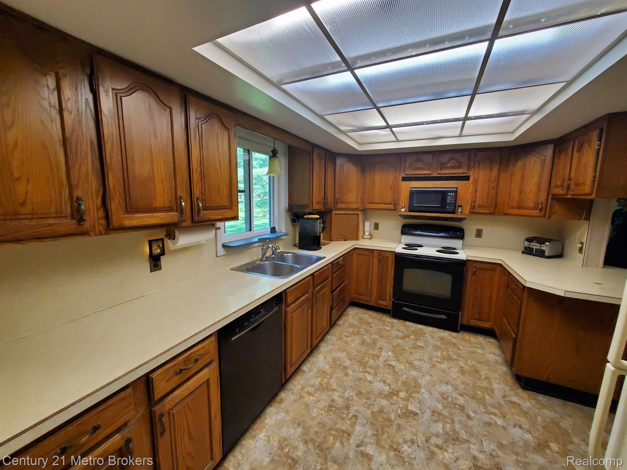 4620 Mt Morris Road Columbiaville, MI 48421 - Photo 8 of 24 Gallery Image 8