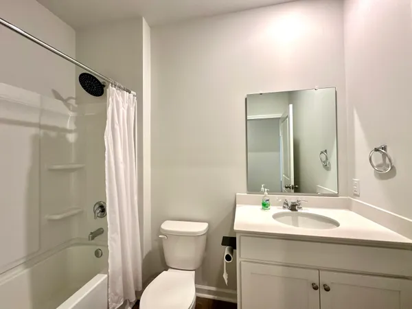 $2,100 | 646 Ladywood Drive, Summerville, SC 29486