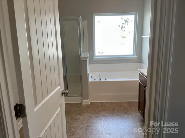 $2,600 | 5830 Langwell Lane, Charlotte, NC 28278