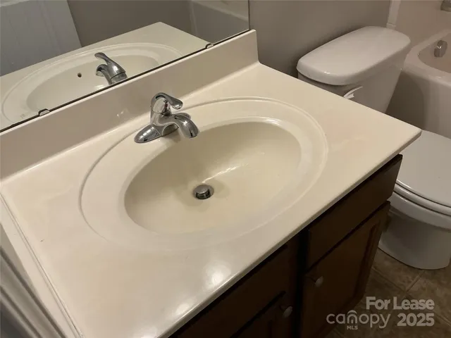 $2,600 | 5830 Langwell Lane, Charlotte, NC 28278