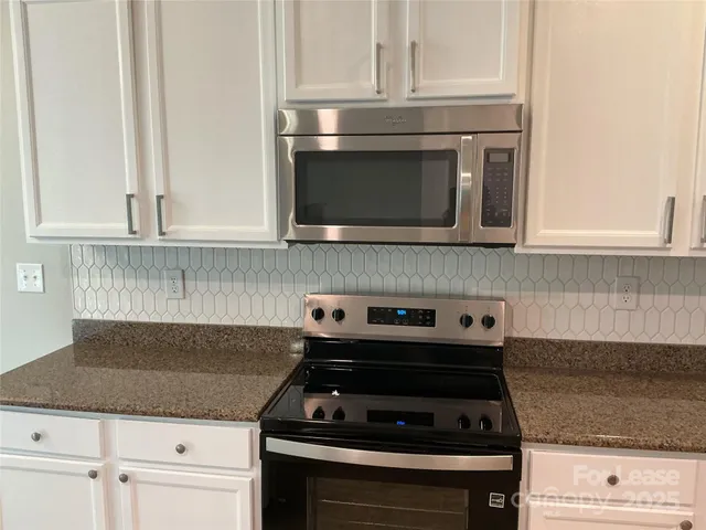 $2,600 | 5830 Langwell Lane, Charlotte, NC 28278