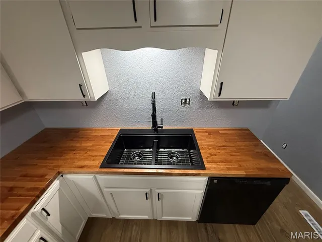 $125,000 | 222 Westport Drive, Salem, IL 62881