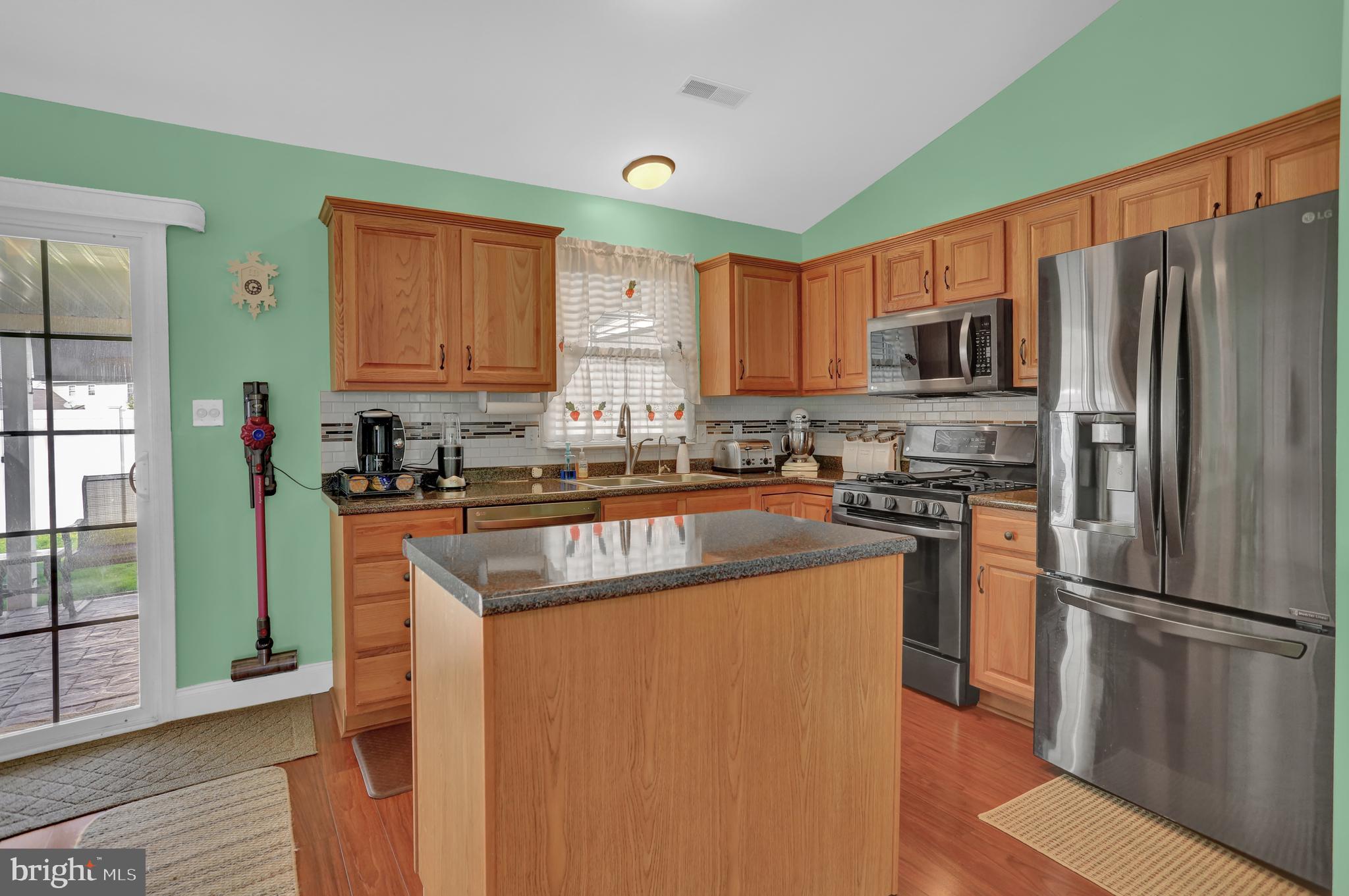 355 Chestnut Street Mount Wolf, PA 17347 - Photo 12 of 34 Gallery Image 12
