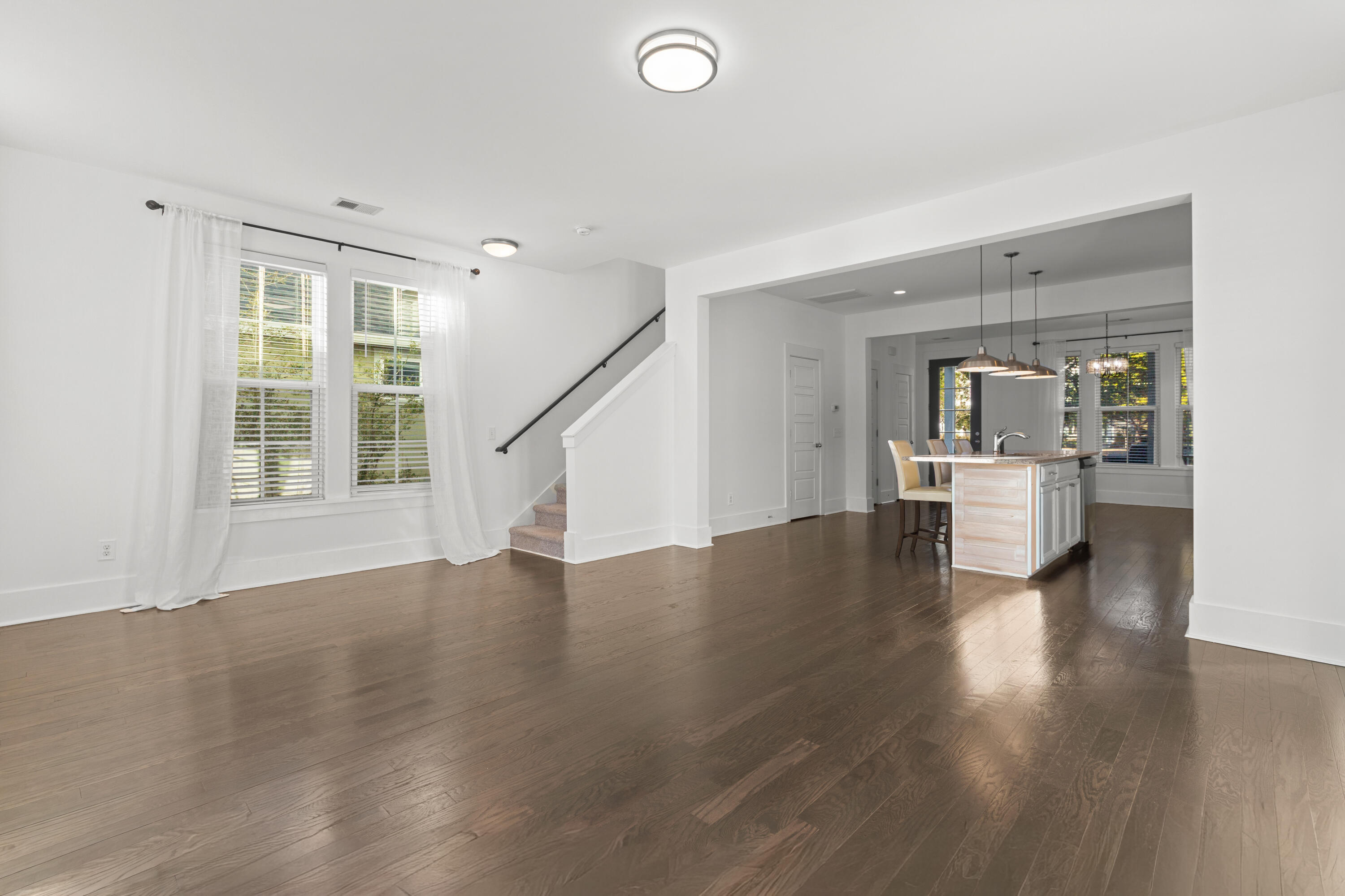 615 Long Meadow Street Summerville, SC 29486 - Photo 6 of 25 615LongMeadow.NicoleBurbgePhoto-7