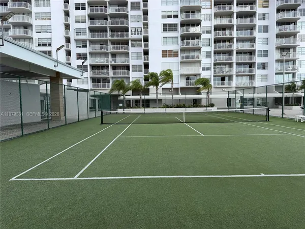 $2,500 | 18031 Biscayne Boulevard, Unit 904, Aventura, FL 33160