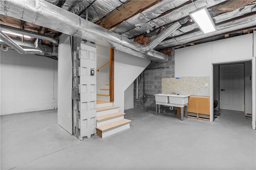 115 Elm Lane Coraopolis, PA 15108 - Photo 45 of 50 a view of entryway