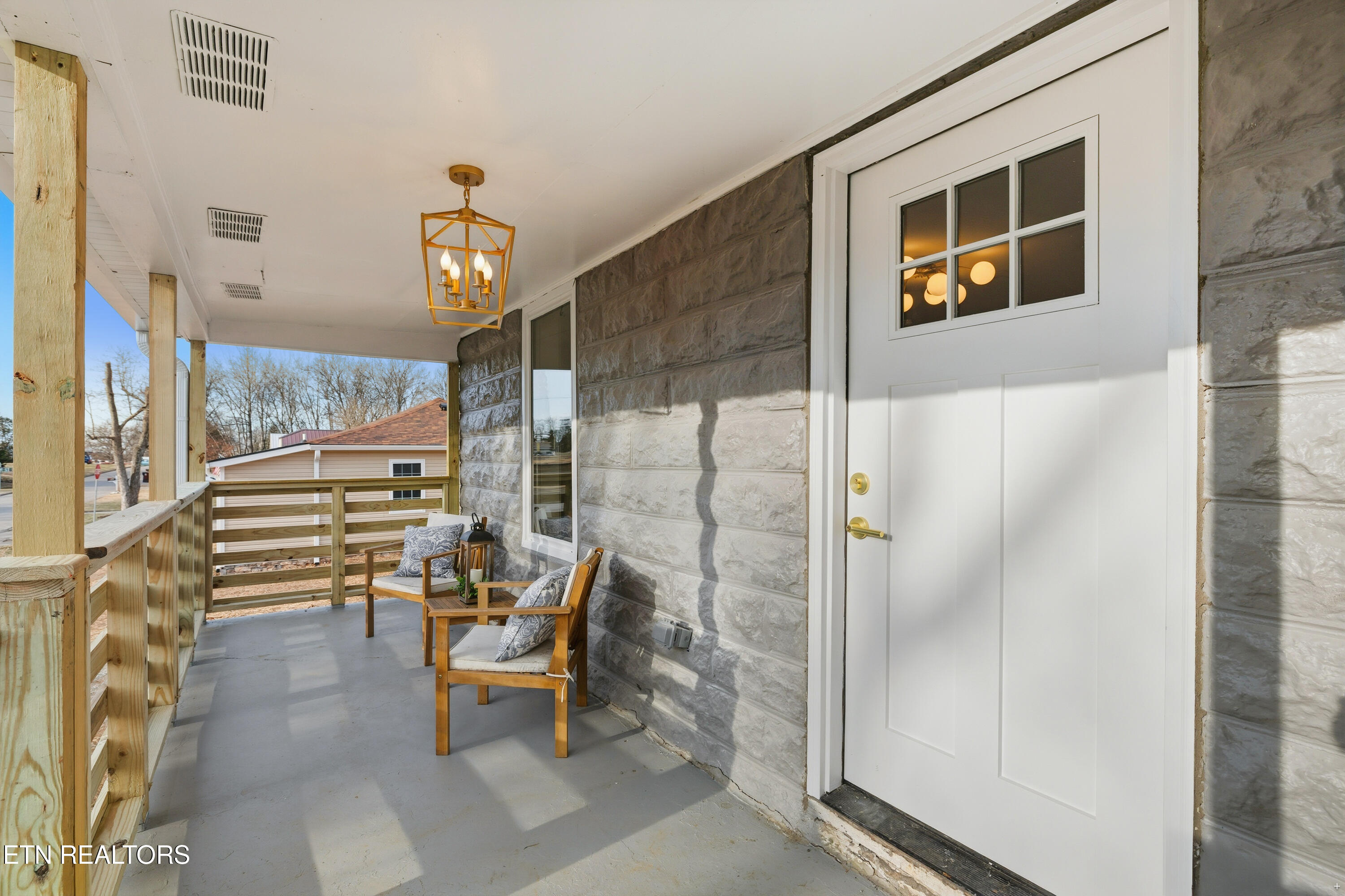 869 Cedar Street Alcoa, TN 37701 - Photo 2 of 21 Positive Perceptions-2