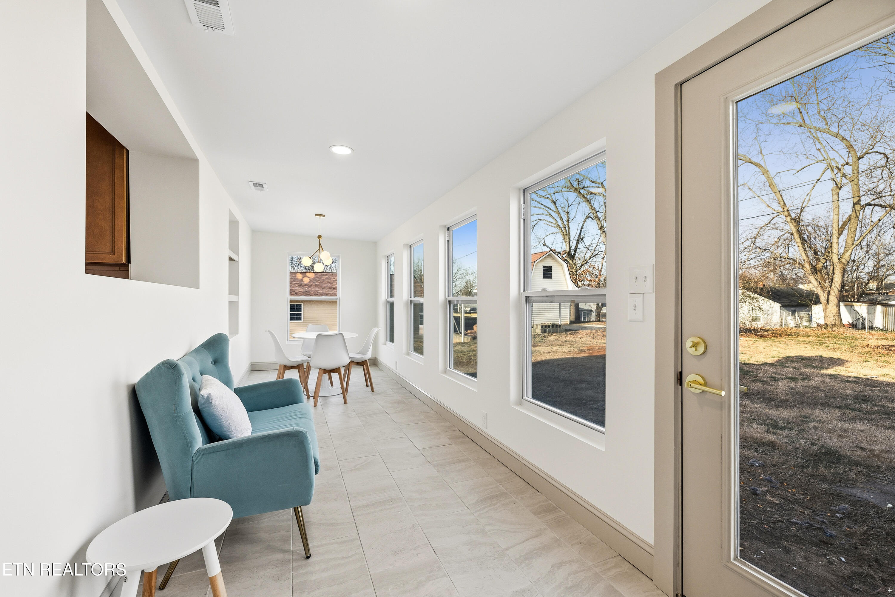 869 Cedar Street Alcoa, TN 37701 - Photo 7 of 21 Positive Perceptions-7