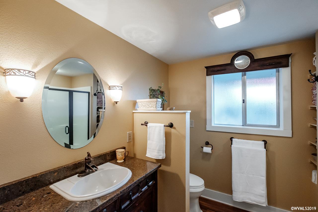 7625 Buena Vista Road Independence, OR 97351 - Photo 13 of 42 Gallery Image 13