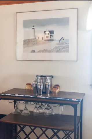 $2,500 | 226 Ocean Boulevard, Seabrook, NH 03874