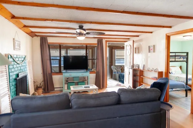 $2,500 | 226 Ocean Boulevard, Seabrook, NH 03874