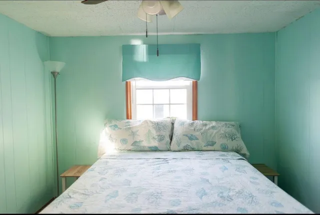 $2,500 | 226 Ocean Boulevard, Seabrook, NH 03874