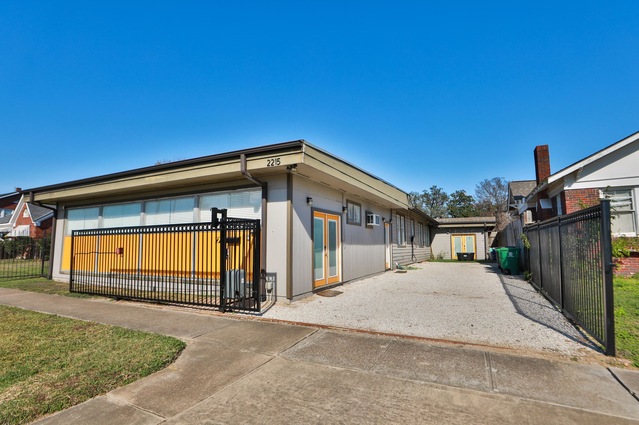 2215 Cleburne Street Houston, TX 77004 - Photo 2 of 21 a view of house with backyard and deck