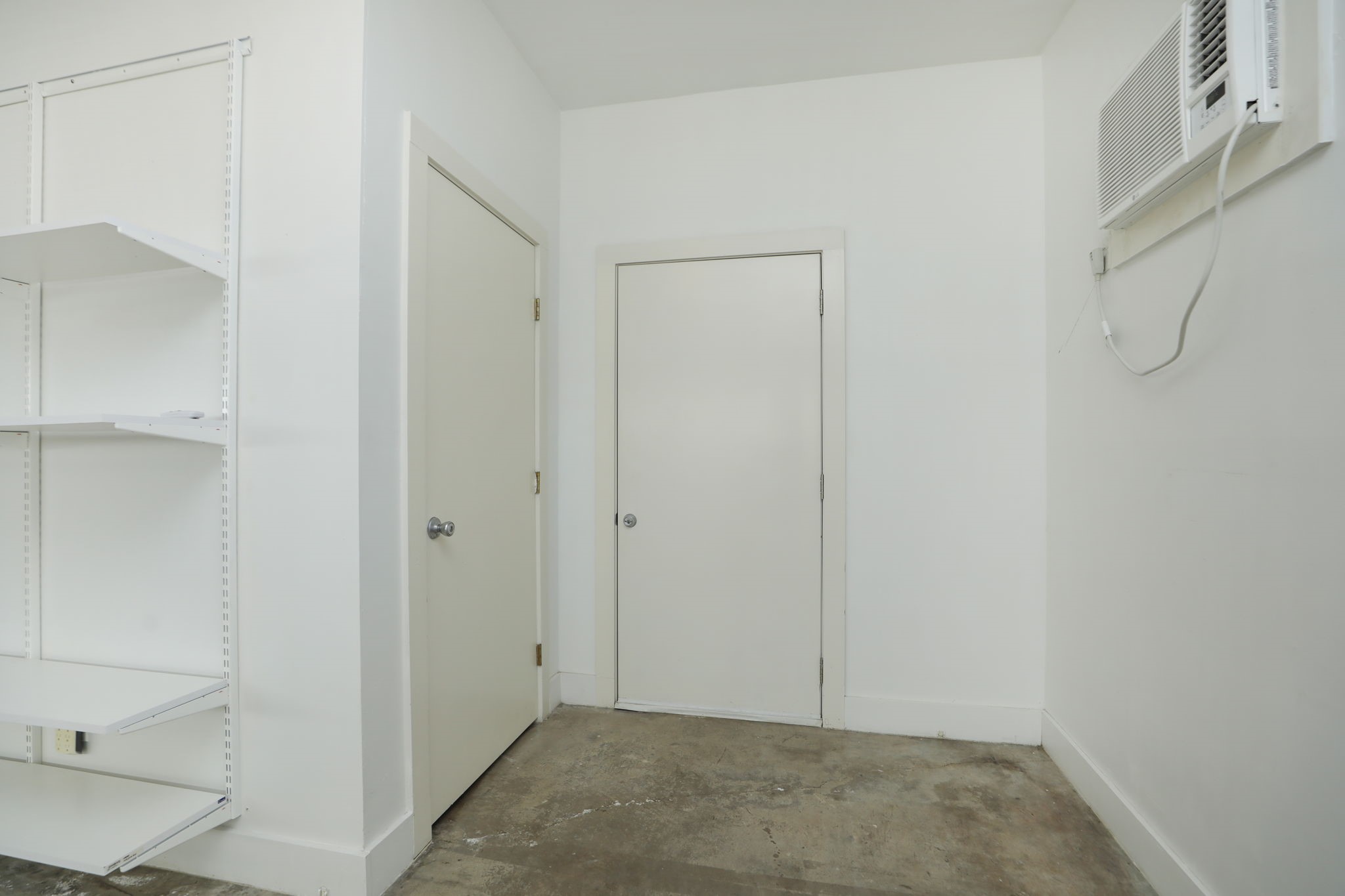 2215 Cleburne Street Houston, TX 77004 - Photo 7 of 21 a view of room