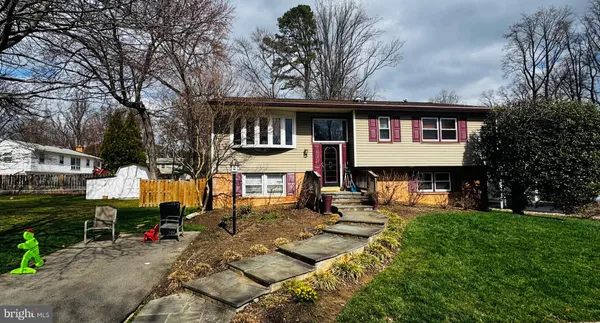 $998,000 | 903 Lauren Lane Southeast, Vienna, VA 22180