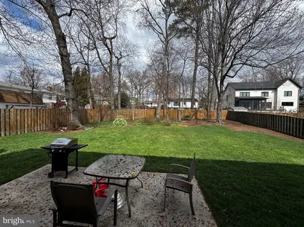$998,000 | 903 Lauren Lane Southeast, Vienna, VA 22180
