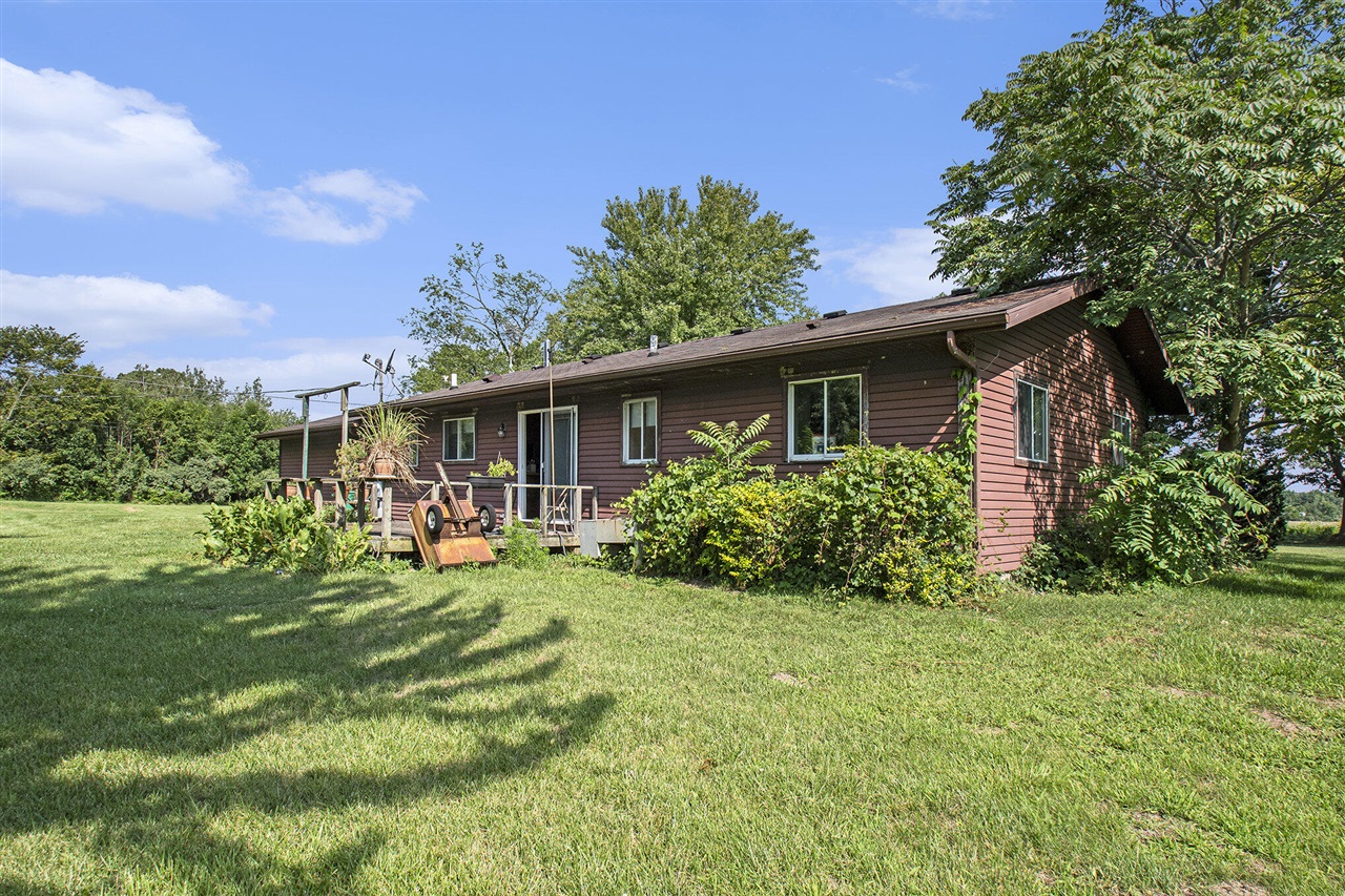 7260 West East Road Three Oaks, MI 49128 - Photo 3 of 15