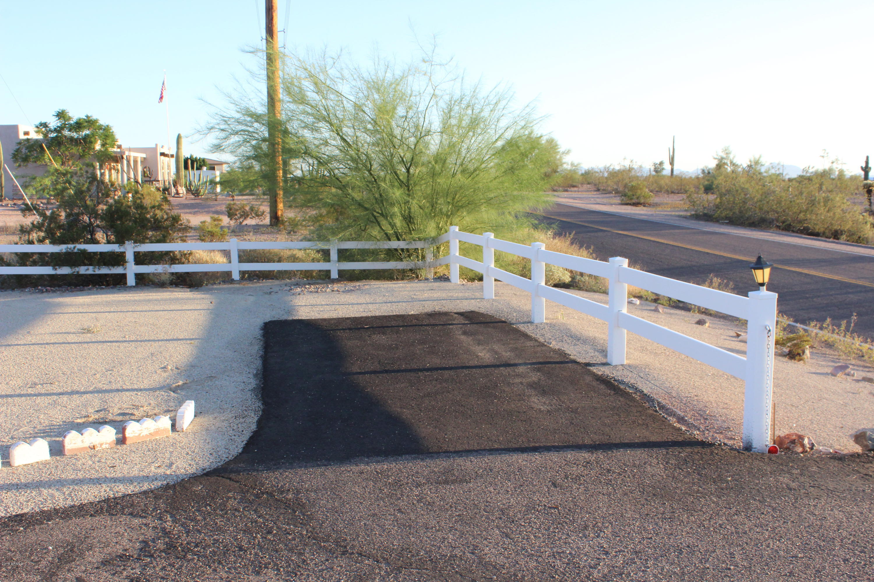 1351 North Tomahawk Road Apache Junction, AZ 85119 - Photo 35 of 43 Circular Drive and Xtra parking