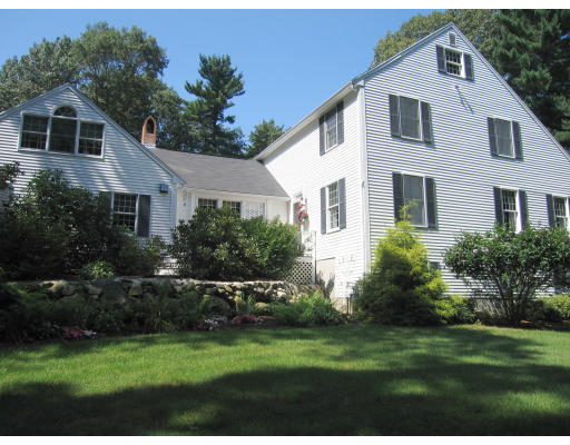 20 Carl Road Walpole, MA 02081 - Photo 1 of 29 Gallery Image 1