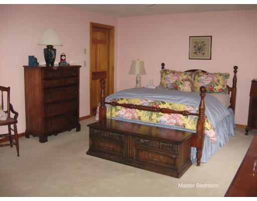20 Carl Road Walpole, MA 02081 - Photo 17 of 29 Gallery Image 17