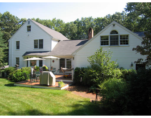 20 Carl Road Walpole, MA 02081 - Photo 2 of 29 Gallery Image 2