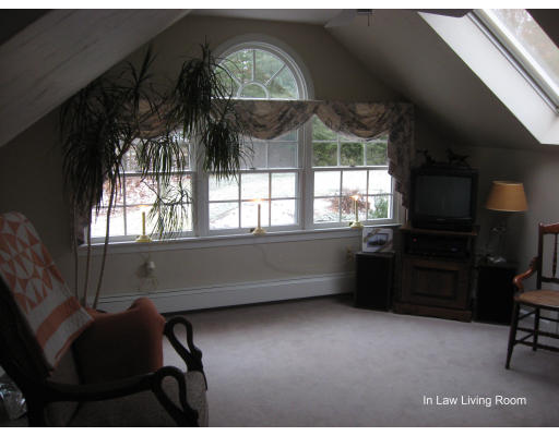 20 Carl Road Walpole, MA 02081 - Photo 21 of 29 Gallery Image 21