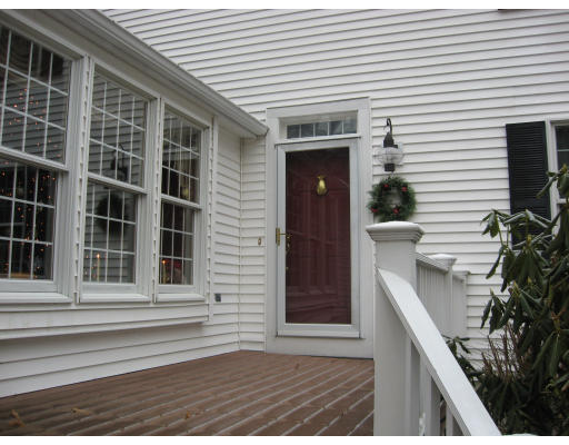 20 Carl Road Walpole, MA 02081 - Photo 8 of 29 Gallery Image 8