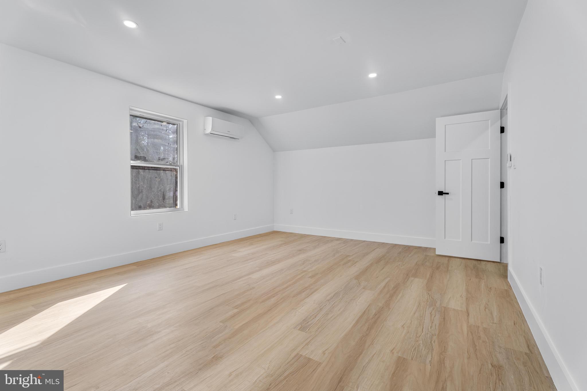 10231 Henry Road Berlin, MD 21811 - Photo 39 of 68 Possible 2nd master Suite upper level!