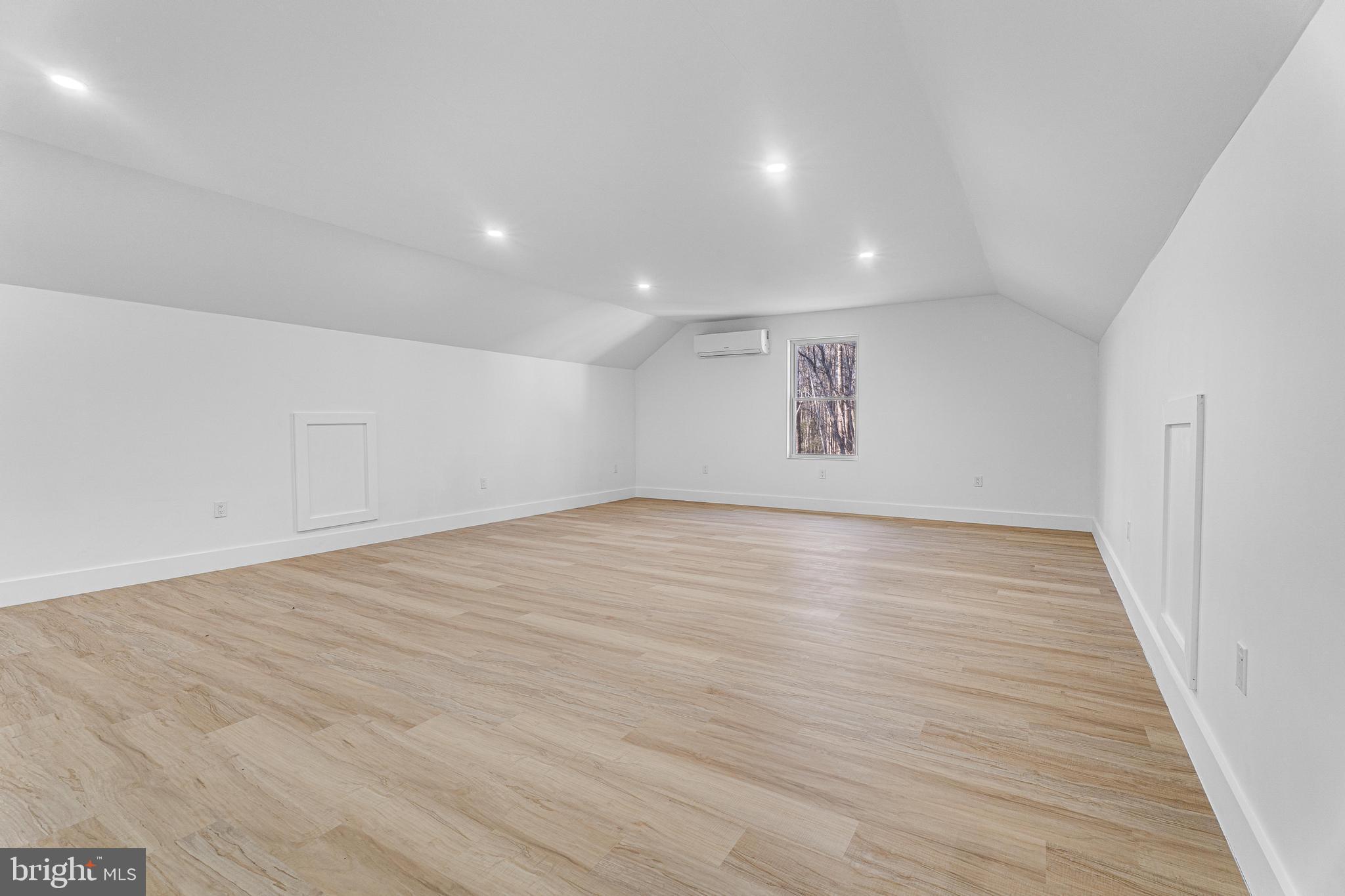 10231 Henry Road Berlin, MD 21811 - Photo 44 of 68 Upper-Level bonus room!