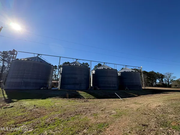 $500,000 | 4325 Vaughan Road, Vaughan, MS 39179