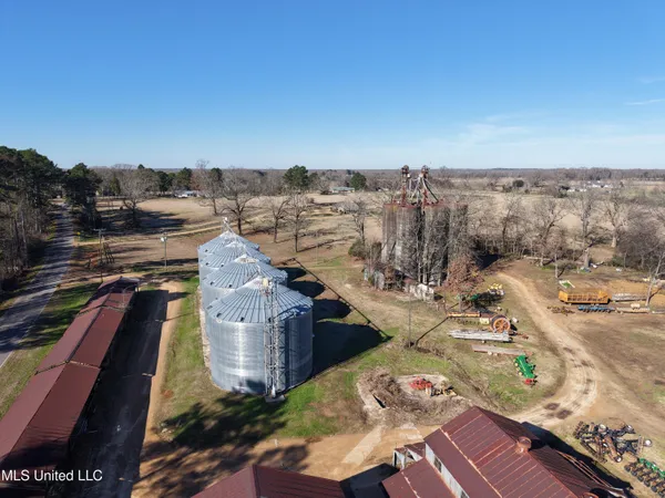 $500,000 | 4325 Vaughan Road, Vaughan, MS 39179