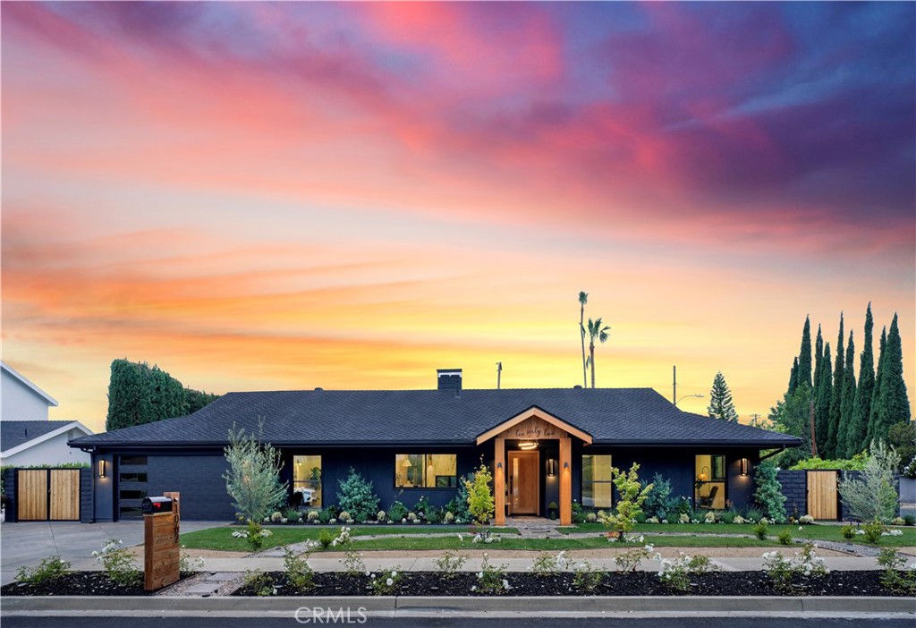 Dramatic curb appeal….exudes moody and romantic vibe with prevalent black hues