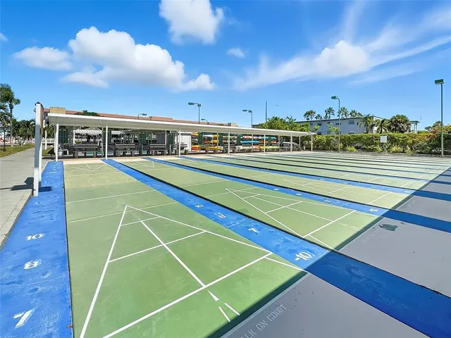 a view of a tennis court