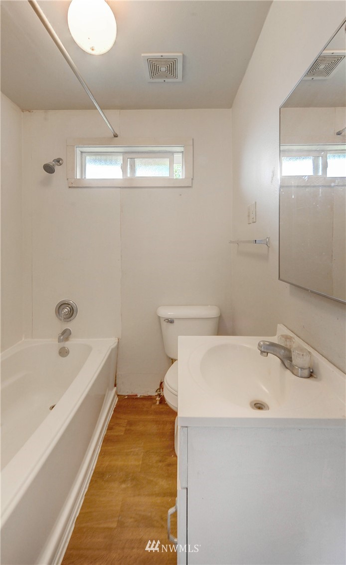 321 Wells Avenue North Renton, WA 98057 - Photo 11 of 18 Gallery Image 11
