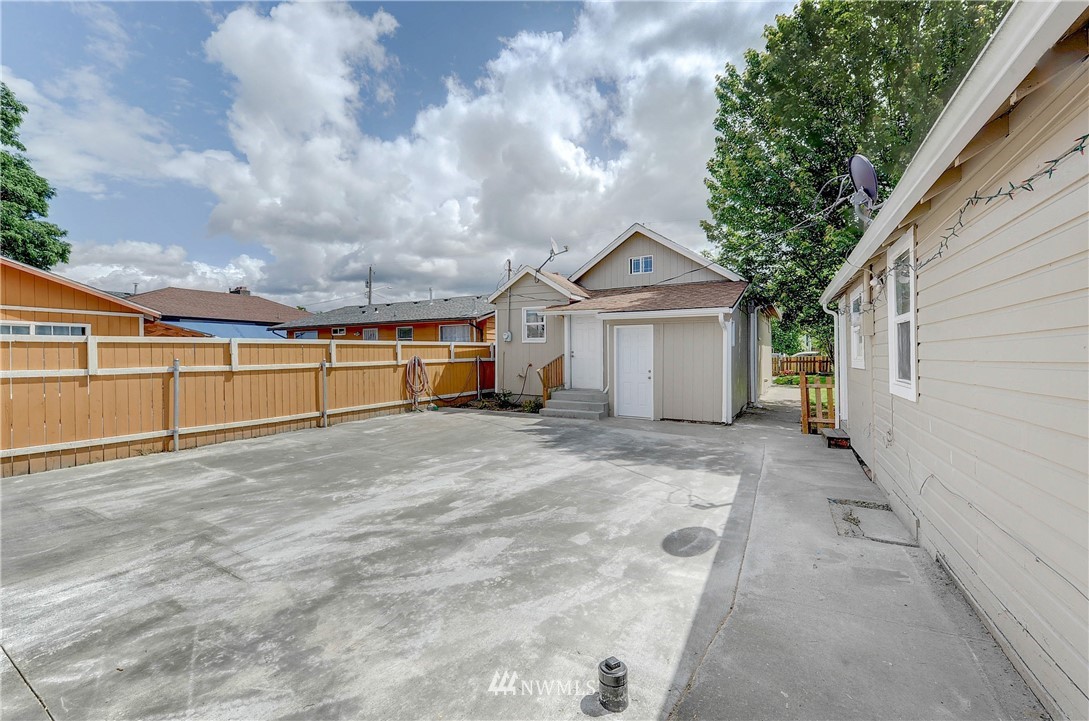 321 Wells Avenue North Renton, WA 98057 - Photo 16 of 18 Gallery Image 16