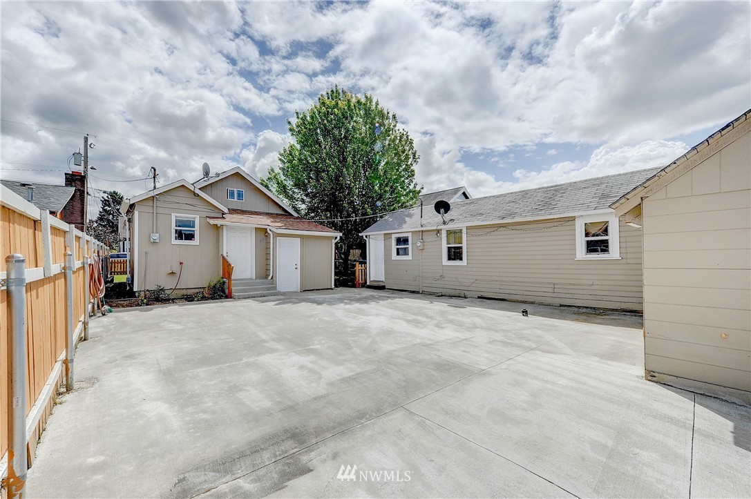 321 Wells Avenue North Renton, WA 98057 - Photo 17 of 18 Gallery Image 17