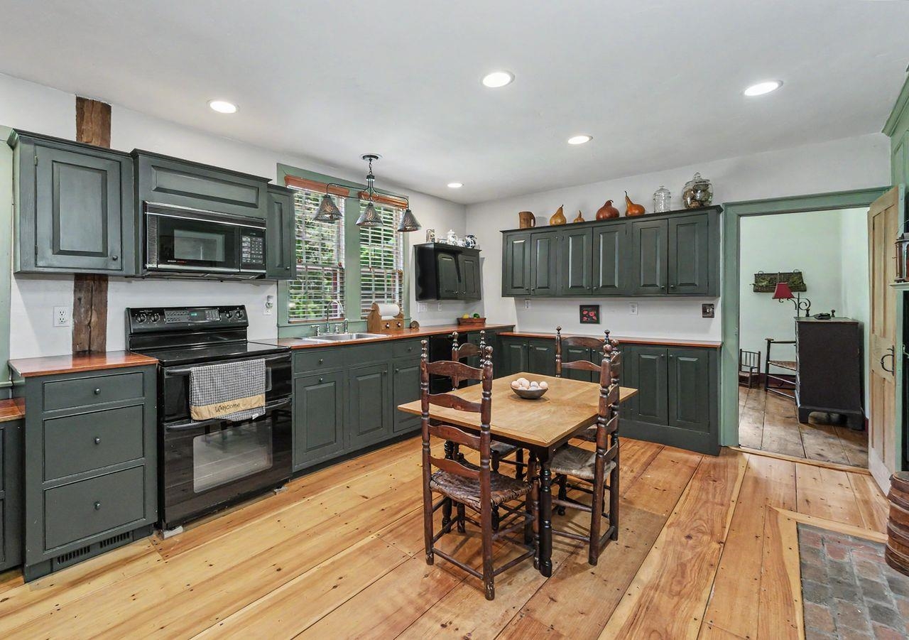 16 Perkins Road Londonderry, NH 03053 - Photo 14 of 43